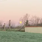 Nyaraló Charbonnaud